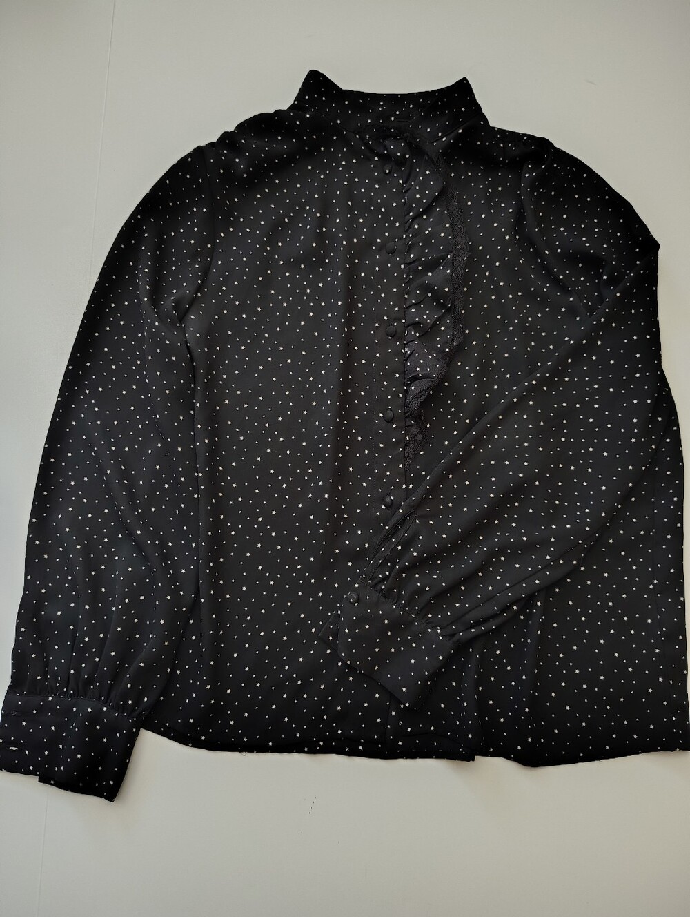 Who What Wear, Black Star-Print Blouse